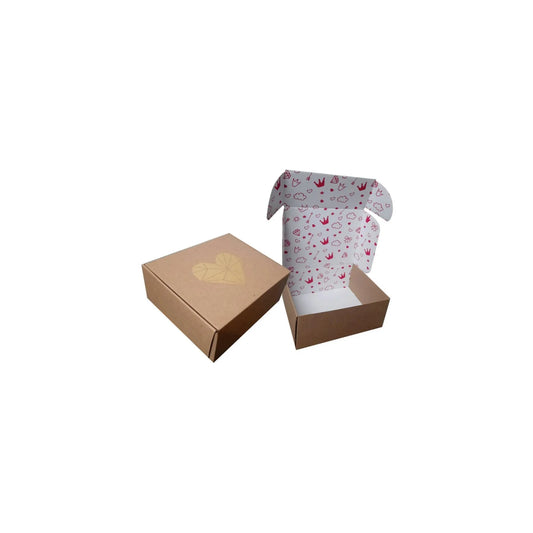 caja para regalo interior coronitas rosas exterior corazon dorado 